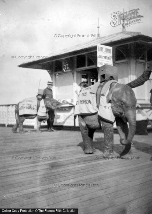 Photo of Llandudno, On The Pier 1913