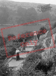 On The Steps In Happy Valley 1913, Llandudno