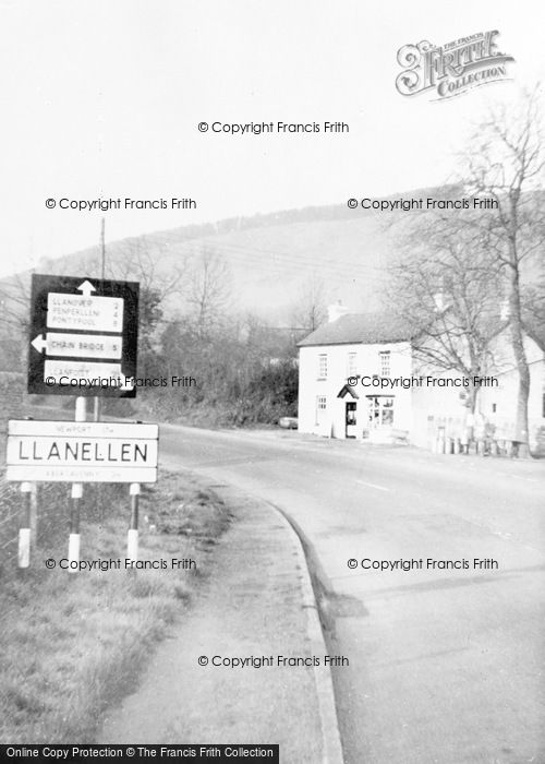 Photo of Llanellen, The Village c.1960