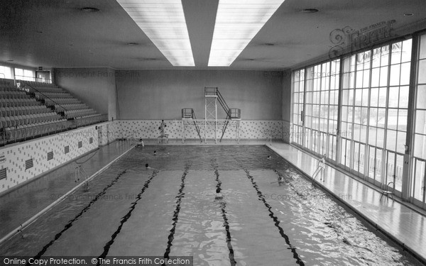 Photo of Llanelli, Jubilee Pool 1964