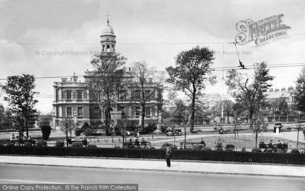 Photo of Llanelli, Town Hall And Gardens 1936