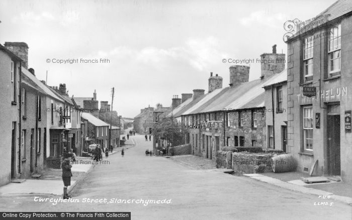 Photo of Llanerchymedd, Twreyhelun Street c.1955