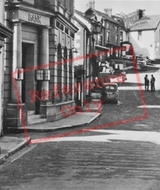 The Square c.1955, Llanfair Caereinion