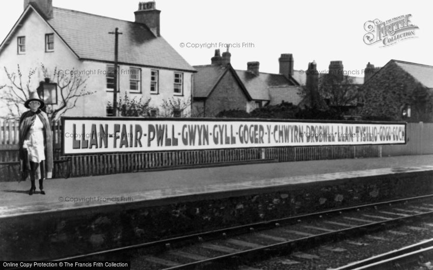 Llanfair Pwllgwyngyll, Railway Station c1950