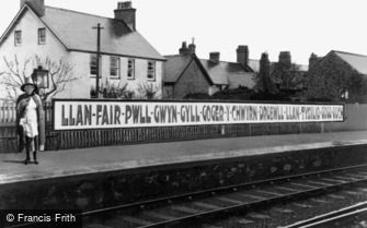 Llanfair Pwllgwyngyll, Railway Station c1950