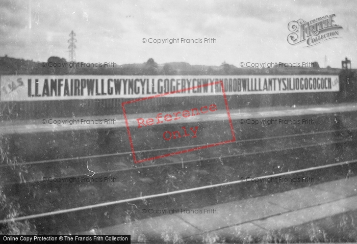 Photo of Llanfair Pwllgwyngyll, Station Sign 1937