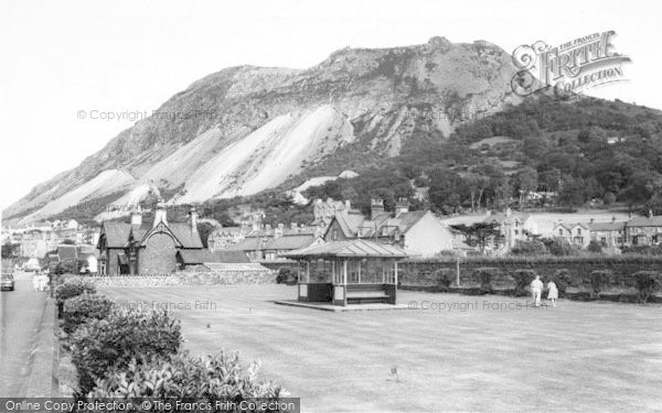 Photo of Llanfairfechan, The Putting Green c.1960