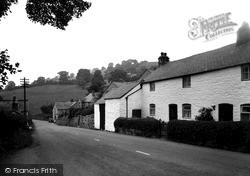 Village c.1955, Llanferres