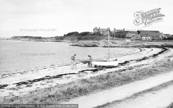 Photo of Llanfwrog, Penrhyn Beach c.1960