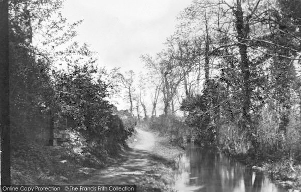Photo of Llangefni, The Dingle c.1939