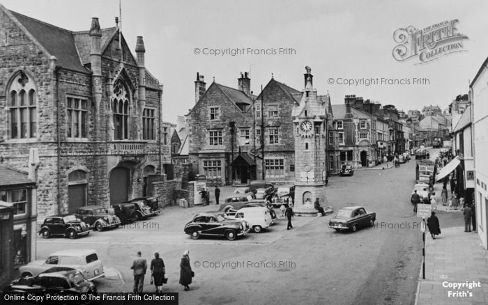 Photo of Llangefni, Y Sgwar c.1960