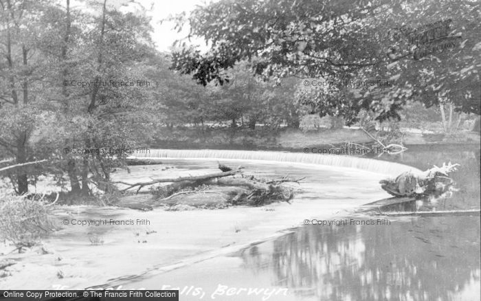 Photo of Llangollen, Horseshoe Falls c.1935