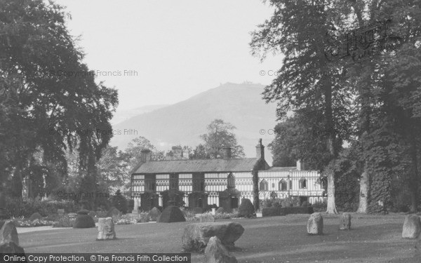 Photo of Llangollen, Plas Newydd c.1935