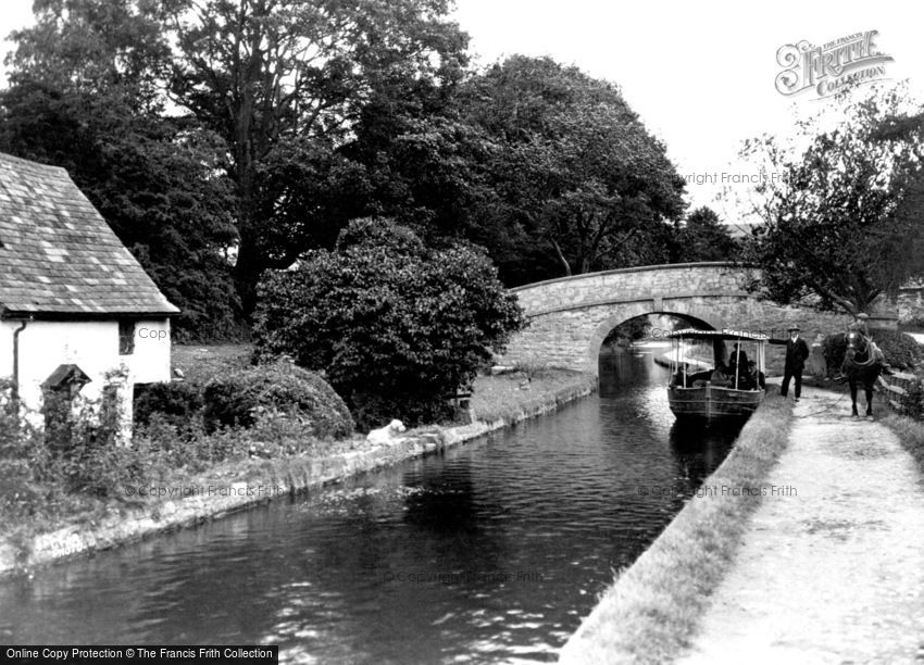 Llangollen, the Canal c1935