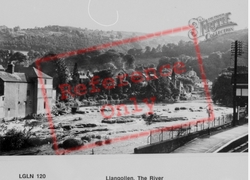 The River c.1955, Llangollen
