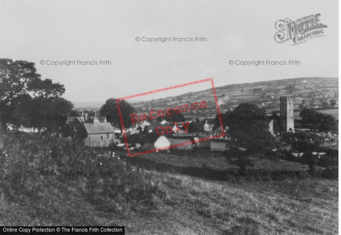 Photo of Llangyndeyrn, The Village c.1937