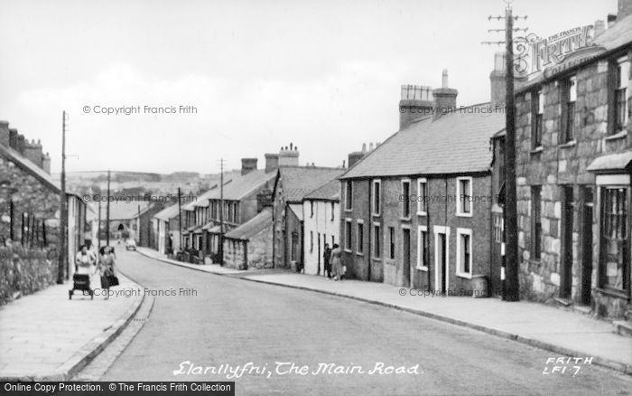 Photo of Llanllyfni, The Main Road c.1955
