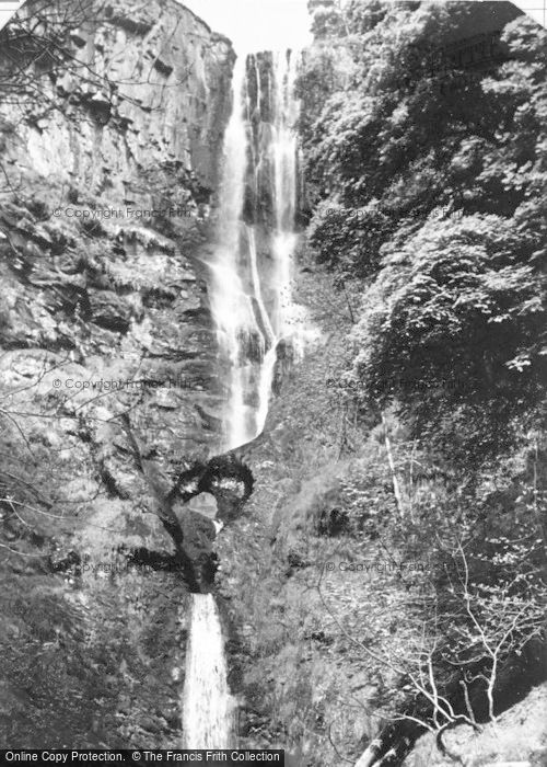 Photo of Llanrhaeadr Ym Mochnant, Pistyll Rheadr (240 Ft High) c.1960
