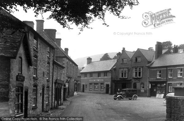 Photo of Llanrhaeadr Ym Mochnant, The Square c.1950