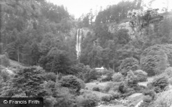 Llanrhaeadr Ym Mochnant, The Waterfall c.1955, Llanrhaeadr-Ym-Mochnant