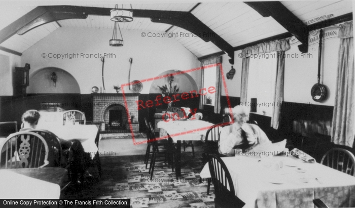 Photo of Llanrhaeadr Ym Mochnant, Wynnstay Arms, Dining Room c.1955