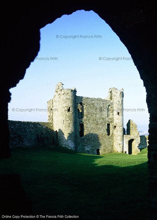 Photo of Llansteffan, Castle, Keep c.1995