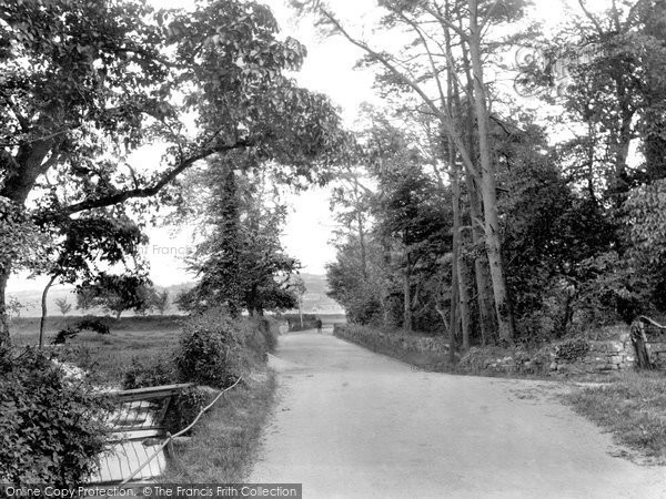 Photo of Llansteffan, Road To Beach 1933