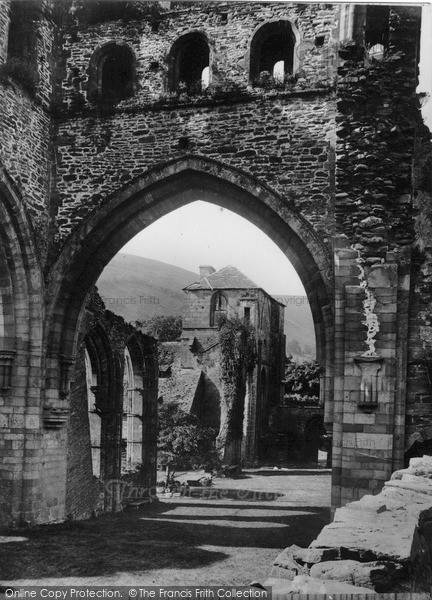 Photo of Llanthony, Abbey c.1930