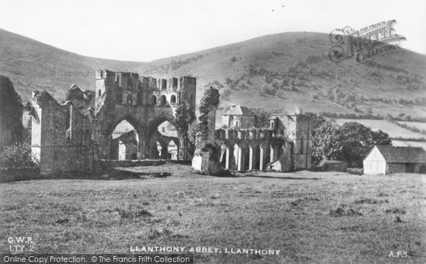 Photo of Llanthony, Abbey c.1930