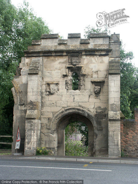 Photo of Llanthony, Priory 2004