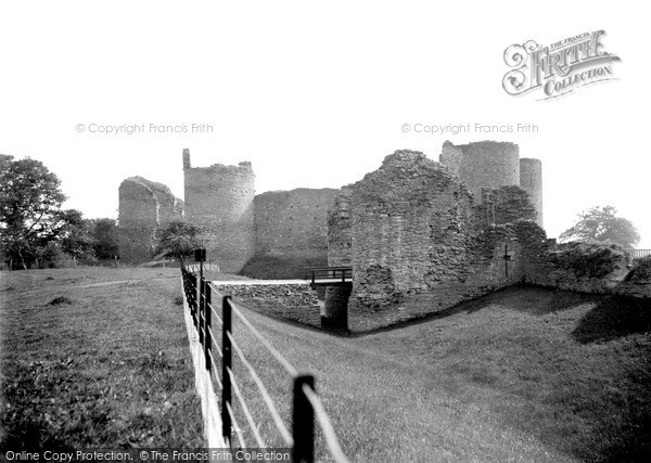 Photo of Llanvetherine, White Castle c.1950