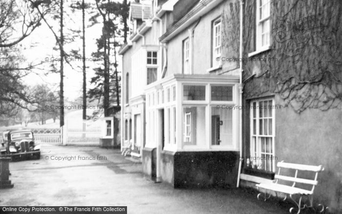 Photo of Llanwrtyd Wells, Dolecoad  Hotel c.1930