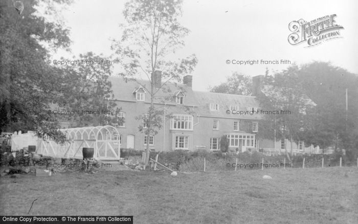 Photo of Llanwrtyd Wells, Dolecoed Hotel c.1935