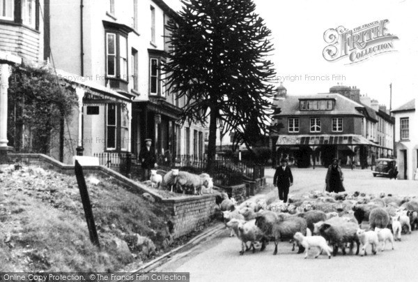 Photo of Llanwrtyd Wells, The Village c.1935