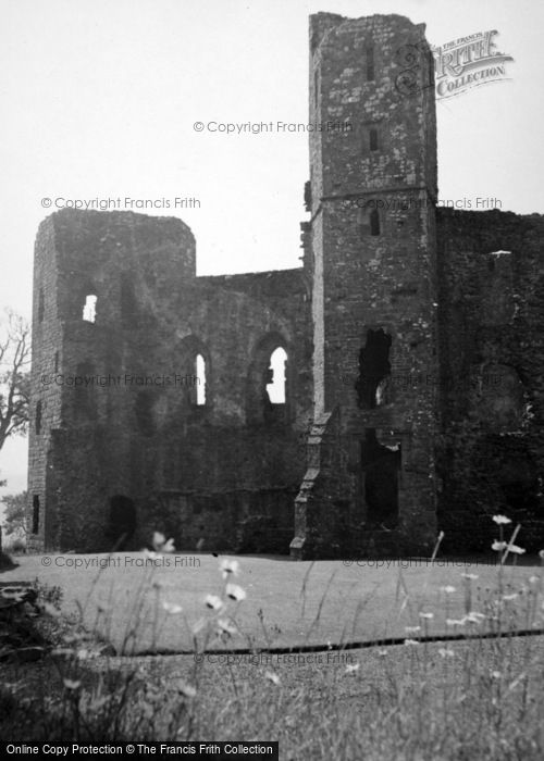 Photo of Llawhaden, Castle 1953