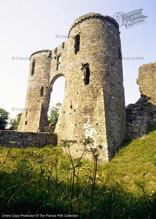 Photo of Llawhaden, Castle, The Gatehouse c.1995