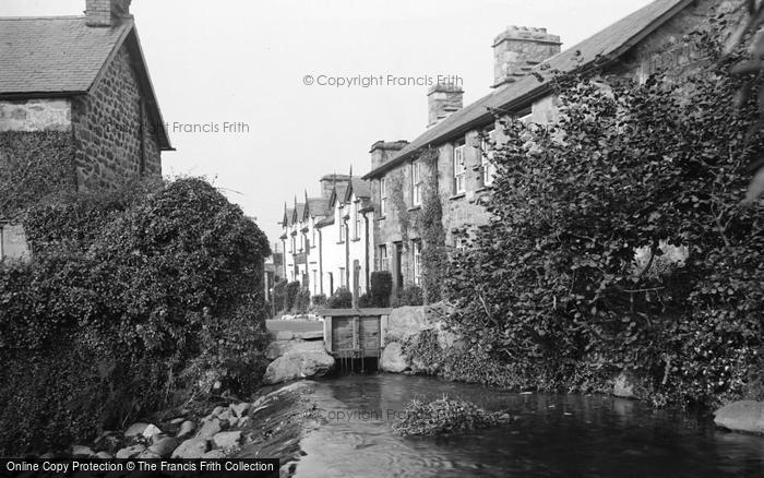 Photo of Llwyngwril, The Garthangharad Hotel And Weir 1936
