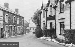 Village c.1960, Llwyngwril