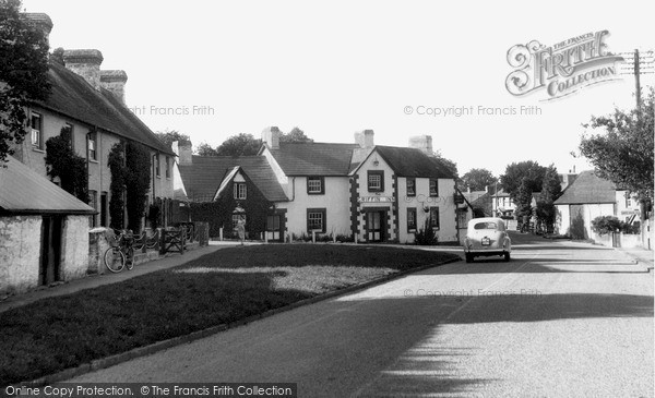 Photo of Llyswen, The Village c.1960