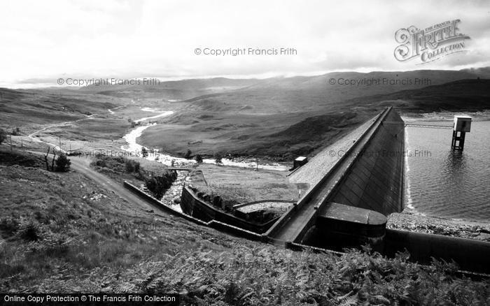 Photo of Loch Quoich, Dam c.1985