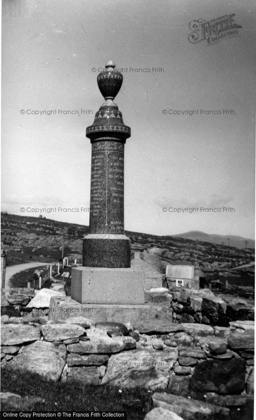 Lochmaddy, War Memorial, Berneray c1960