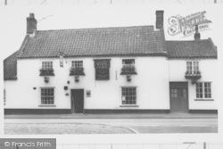 The White Horse c.1968, Loddon