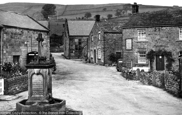 Photo of Lofthouse, Post Office Stores And The Fountain 1950