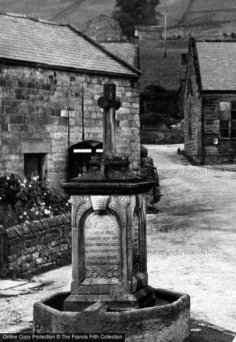 Photo of Lofthouse, The Fountain 1950