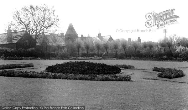 Photo of Loftus, Coronation Park c.1960