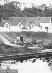 Family By The Inn c.1965, Loggerheads