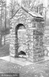The Boundary Stone c.1955, Loggerheads