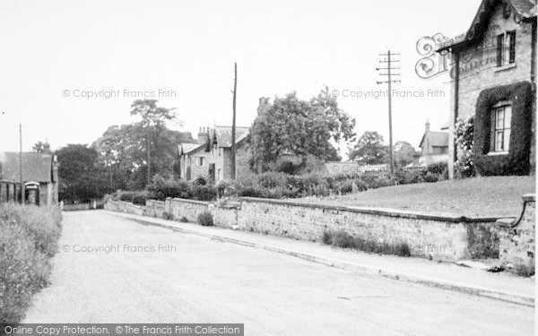 Photo of Londesborough, The Village c.1960