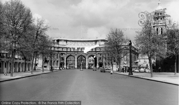 Photo of London, Admiralty Arch c.1960