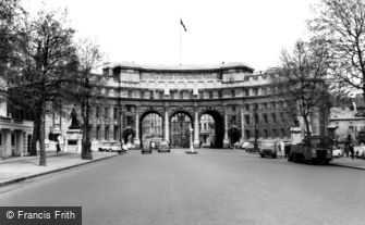 London, Admiralty Arch c1960
